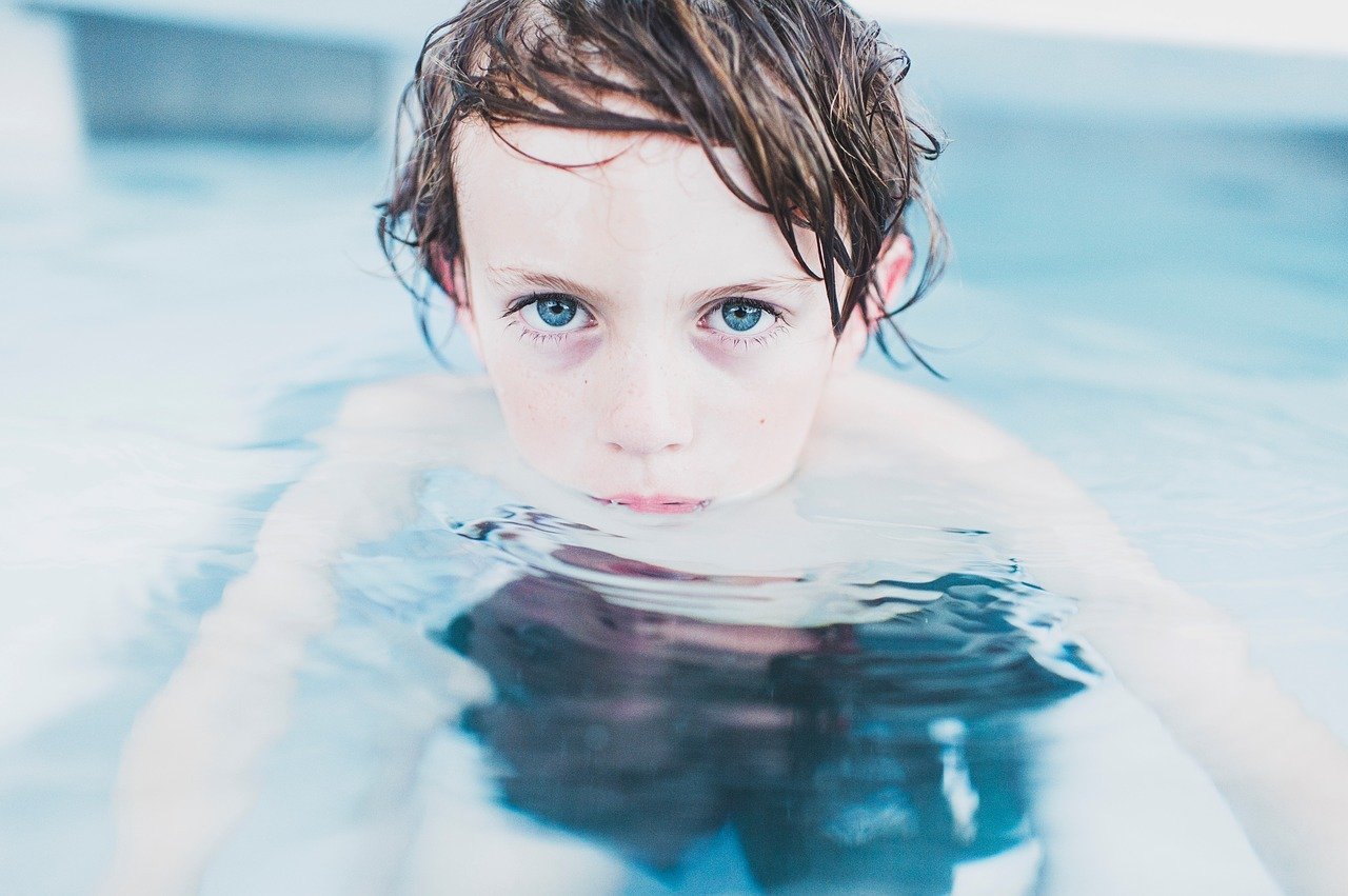 child, swimming, boy-1850153.jpg